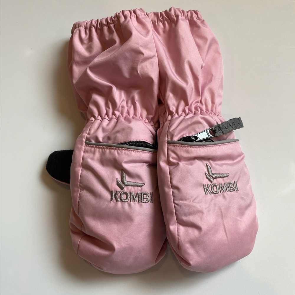 Girls Kombi Pink Gondola Mittens with Zippered Pocket
